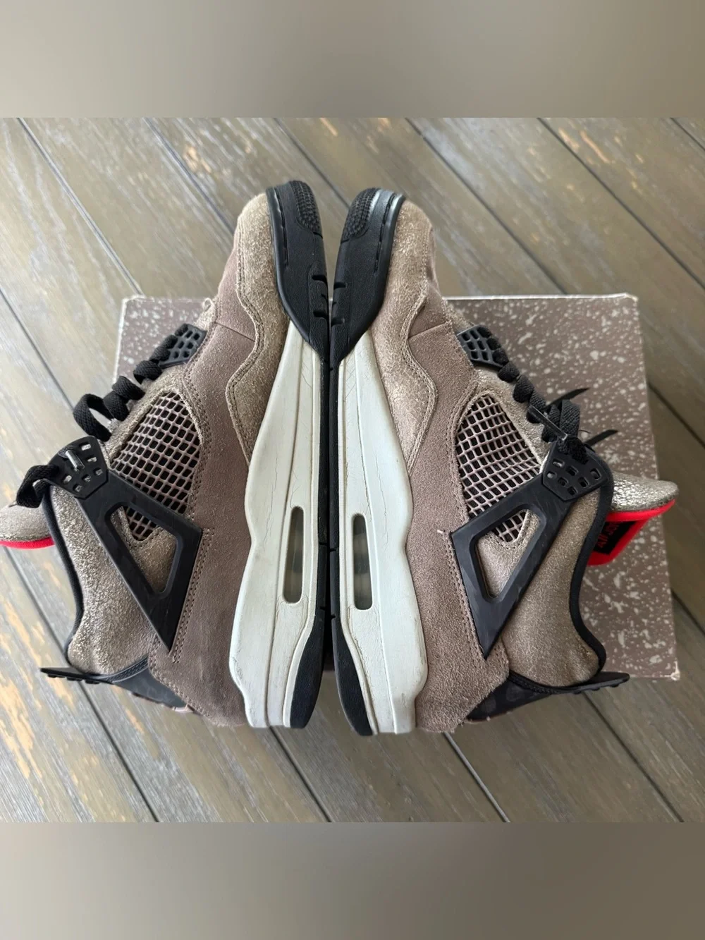 Nike Air Jordan 4 Retro Taupe Haze DB0732-200 Size 9 Suede Sneakers